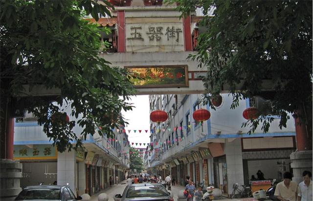 四会原石毛料市场,四会翡翠原石在哪-第1张图片-翡翠网 四会原石毛料市场,四会翡翠原石在哪-第1张图片-翡翠网