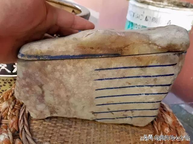 真正的金丝种翡翠图片,1万元左右的金丝种翡翠手镯-第2张图片-翡翠网 真正的金丝种翡翠图片,1万元左右的金丝种翡翠手镯-第2张图片-翡翠网