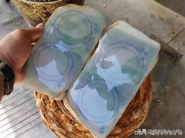 真正的金丝种翡翠图片,1万元左右的金丝种翡翠手镯-第3张图片-翡翠网 真正的金丝种翡翠图片,1万元左右的金丝种翡翠手镯-第3张图片-翡翠网