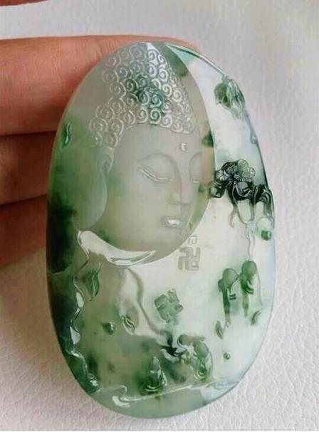 油青翡翠观音图片价格,高档油青翡翠-第12张图片-翡翠网