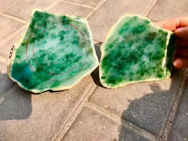 翡翠原石供应会卡高端翡翠原石捡漏-第3张图片-翡翠网 翡翠原石供应会卡高端翡翠原石捡漏-第3张图片-翡翠网