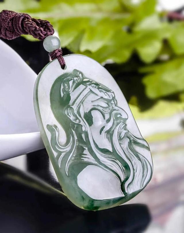 生肖玉吊坠一般多少钱,翡翠生肖吊坠价格表-第2张图片-翡翠网