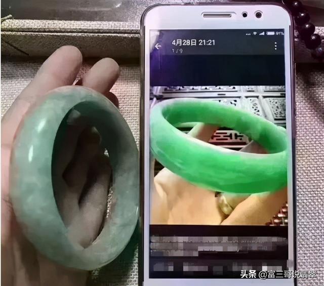 春带彩翡翠手镯的价格,翡翠手镯的知识讲解-第2张图片-翡翠网 春带彩翡翠手镯的价格,翡翠手镯的知识讲解-第2张图片-翡翠网