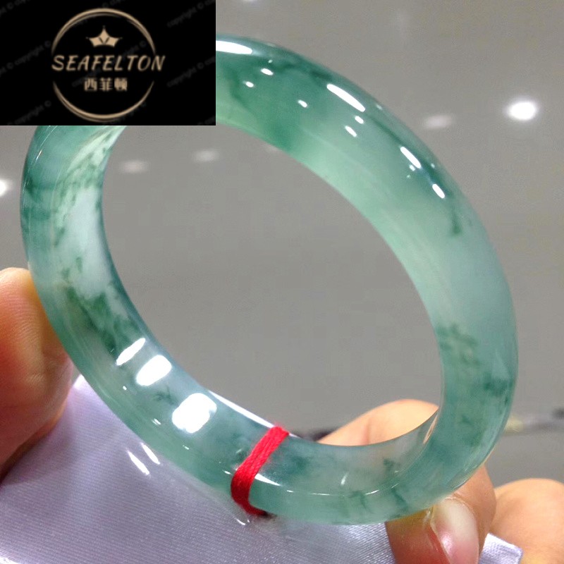 缅甸翡翠手镯精选的简单介绍-第1张图片-翡翠网 缅甸翡翠手镯精选的简单介绍-第1张图片-翡翠网