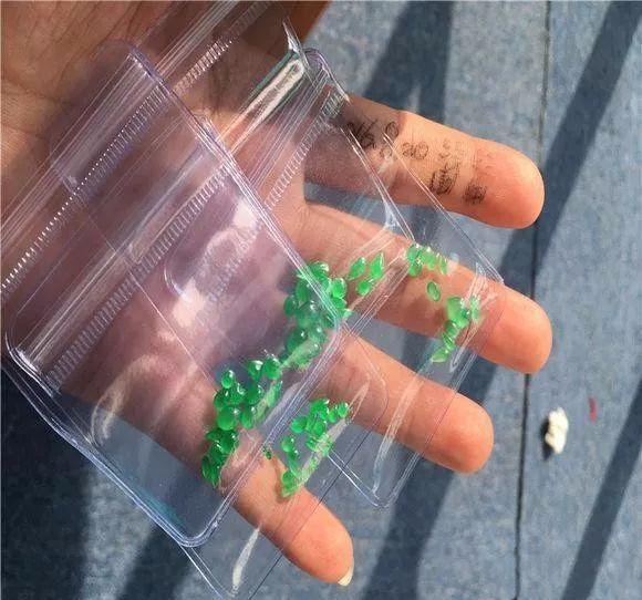 翡翠原石技巧,买来的翡翠原石如何处理-第3张图片-翡翠网