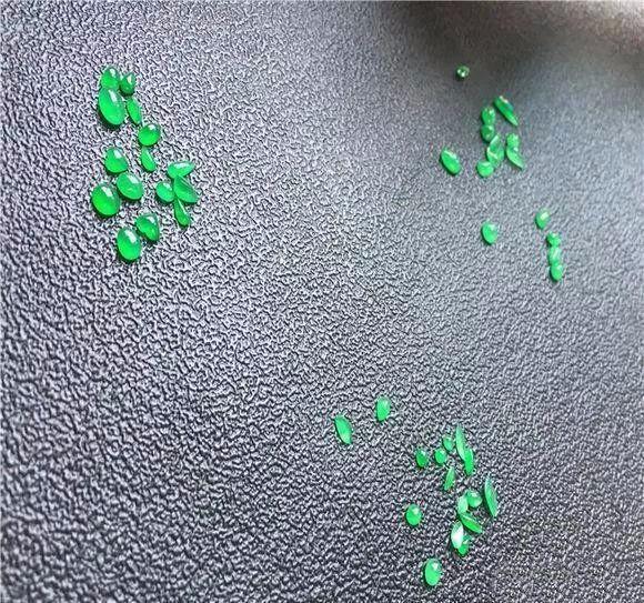 翡翠原石技巧,买来的翡翠原石如何处理-第4张图片-翡翠网