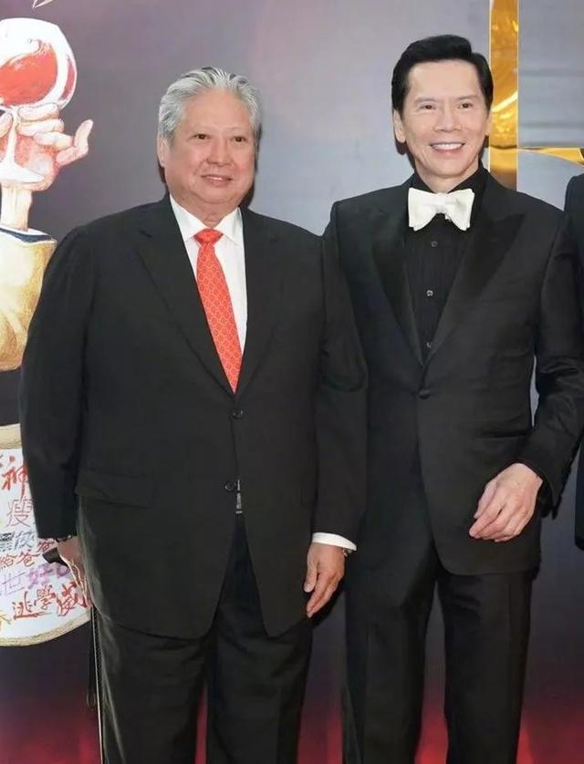 向华强刘嘉玲翡翠知识刘晓庆翡翠首饰-第38张图片-翡翠网 向华强刘嘉玲翡翠知识刘晓庆翡翠首饰-第38张图片-翡翠网