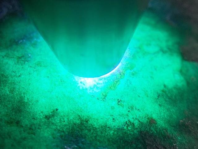 莫湾基冰晴种翡翠原石,翡翠原石什么场口好-第1张图片-翡翠网 莫湾基冰晴种翡翠原石,翡翠原石什么场口好-第1张图片-翡翠网