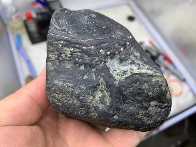 莫湾基冰晴种翡翠原石,翡翠原石什么场口好-第8张图片-翡翠网 莫湾基冰晴种翡翠原石,翡翠原石什么场口好-第8张图片-翡翠网