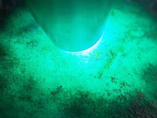 莫湾基冰晴种翡翠原石,翡翠原石什么场口好-第9张图片-翡翠网 莫湾基冰晴种翡翠原石,翡翠原石什么场口好-第9张图片-翡翠网