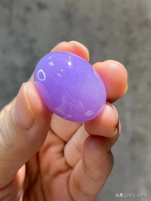 紫罗蓝翡翠知识冰种紫罗兰翡翠-第1张图片-翡翠网 紫罗蓝翡翠知识冰种紫罗兰翡翠-第1张图片-翡翠网