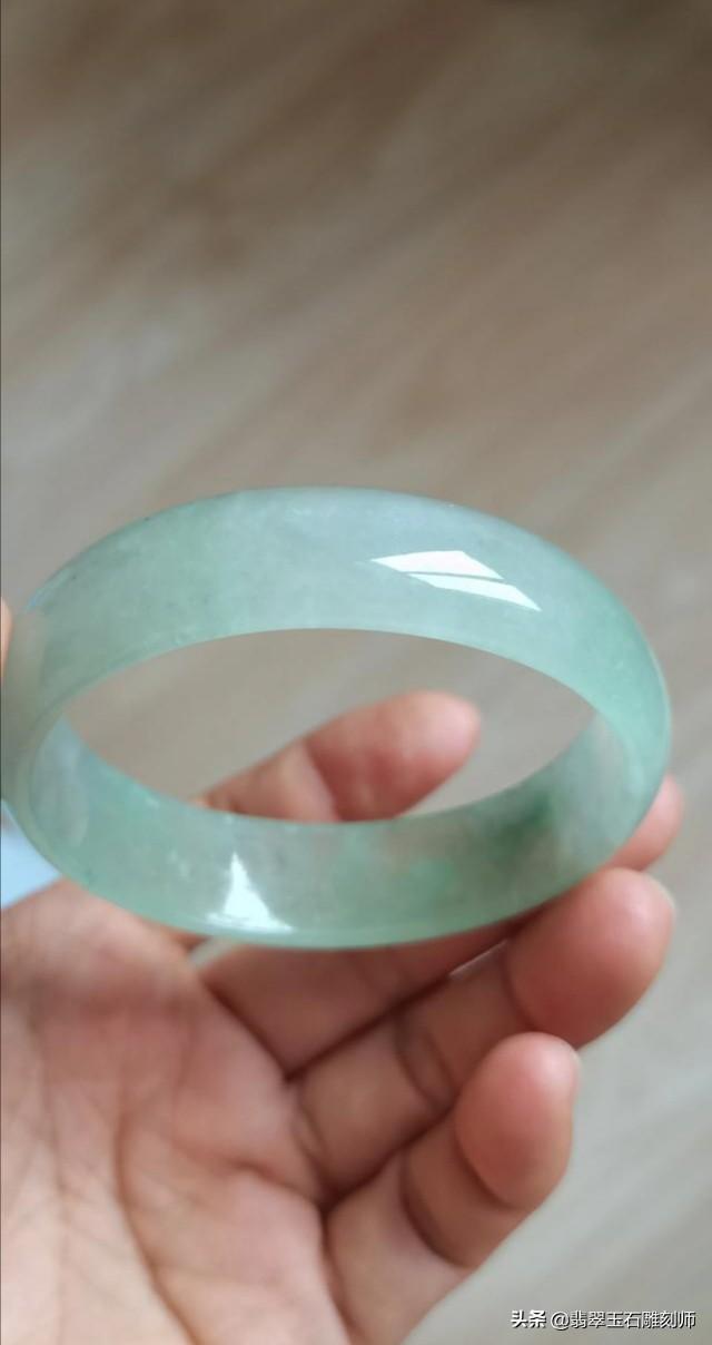 翡翠手镯上的棉会散吗4000的翡翠手镯中有棉-第7张图片-翡翠网 翡翠手镯上的棉会散吗4000的翡翠手镯中有棉-第7张图片-翡翠网