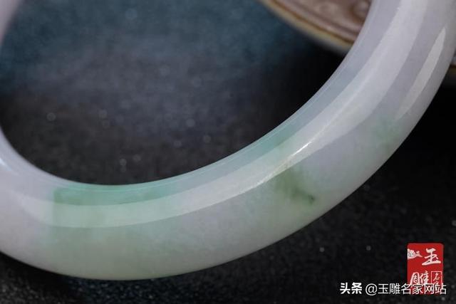 糯米种翡翠手镯属于什么档次一般翡翠手镯价格-第2张图片-翡翠网 糯米种翡翠手镯属于什么档次一般翡翠手镯价格-第2张图片-翡翠网