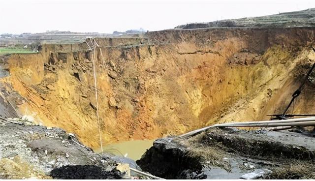 木那翡翠原石特点切新厂木纳翡翠原石视频-第1张图片-翡翠网 木那翡翠原石特点切新厂木纳翡翠原石视频-第1张图片-翡翠网