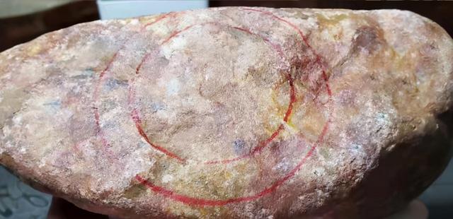 木那翡翠原石特点切新厂木纳翡翠原石视频-第2张图片-翡翠网 木那翡翠原石特点切新厂木纳翡翠原石视频-第2张图片-翡翠网