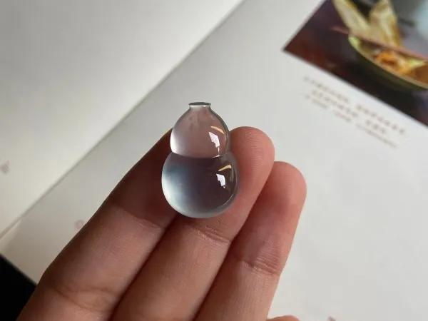 翡翠专业色卡,翡翠的辨别专业知识-第3张图片-翡翠网 翡翠专业色卡,翡翠的辨别专业知识-第3张图片-翡翠网