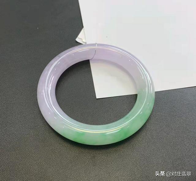 翡翠手镯多少钱,晴水种翡翠手镯图片-第3张图片-翡翠网 翡翠手镯多少钱,晴水种翡翠手镯图片-第3张图片-翡翠网