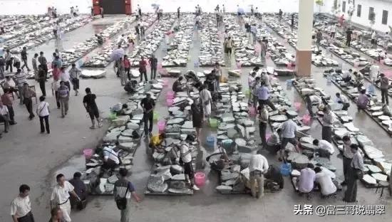 关于240万买翡翠原石的信息-第2张图片-翡翠网 关于240万买翡翠原石的信息-第2张图片-翡翠网