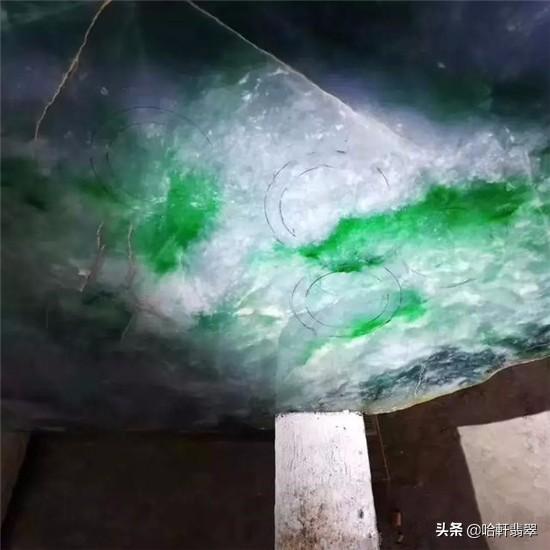 翡翠原石帝王裂怎么办的简单介绍-第6张图片-翡翠网 翡翠原石帝王裂怎么办的简单介绍-第6张图片-翡翠网