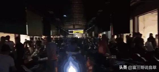 翡翠价格高翡翠怎么鉴定真假-第3张图片-翡翠网 翡翠价格高翡翠怎么鉴定真假-第3张图片-翡翠网