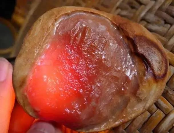 翡翠原石颜色有几种,翡翠原石的五种分类-第7张图片-翡翠网 翡翠原石颜色有几种,翡翠原石的五种分类-第7张图片-翡翠网