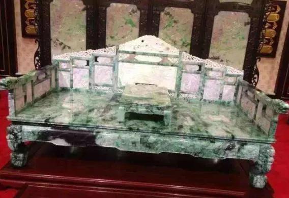 翡翠引发的故事,翡翠故事知识分享-第3张图片-翡翠网 翡翠引发的故事,翡翠故事知识分享-第3张图片-翡翠网