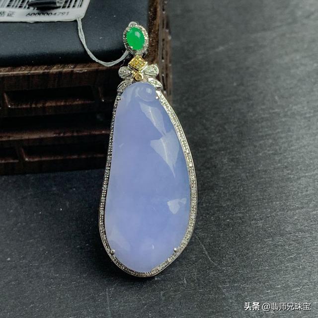 翡翠手镯荧光粉处理的简单介绍-第12张图片-翡翠网 翡翠手镯荧光粉处理的简单介绍-第12张图片-翡翠网