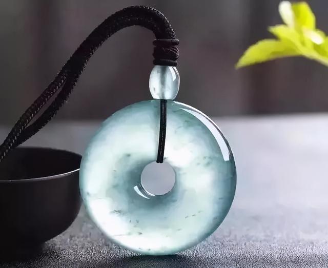 缅甸翡翠原石怎么看缅甸翡翠产区-第6张图片-翡翠网 缅甸翡翠原石怎么看缅甸翡翠产区-第6张图片-翡翠网