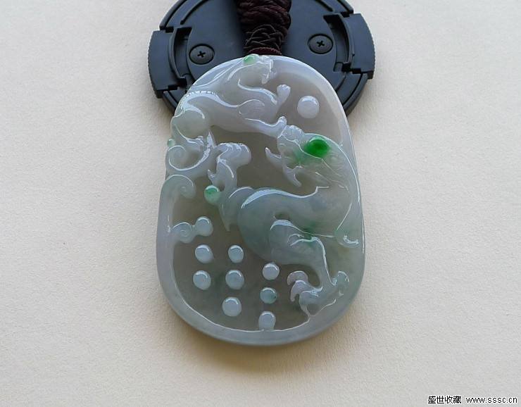 翡翠糯种挂件多少钱糯种翡翠挂件价格-第2张图片-翡翠网 翡翠糯种挂件多少钱糯种翡翠挂件价格-第2张图片-翡翠网