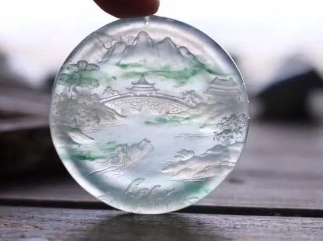 糯冰种的翡翠能养透吗冰糯种翡翠戴久了会透-第1张图片-翡翠网 糯冰种的翡翠能养透吗冰糯种翡翠戴久了会透-第1张图片-翡翠网