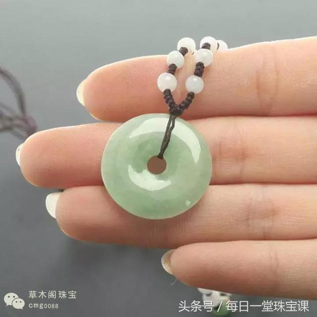 翡翠镶嵌扣头翡翠扣知识-第11张图片-翡翠网 翡翠镶嵌扣头翡翠扣知识-第11张图片-翡翠网
