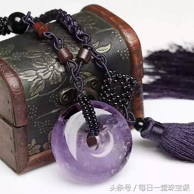 翡翠镶嵌扣头翡翠扣知识-第18张图片-翡翠网 翡翠镶嵌扣头翡翠扣知识-第18张图片-翡翠网