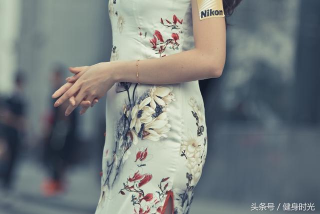 十指芊芊是什么姿势,十指芊芊翡翠知识-第13张图片-翡翠网 十指芊芊是什么姿势,十指芊芊翡翠知识-第13张图片-翡翠网