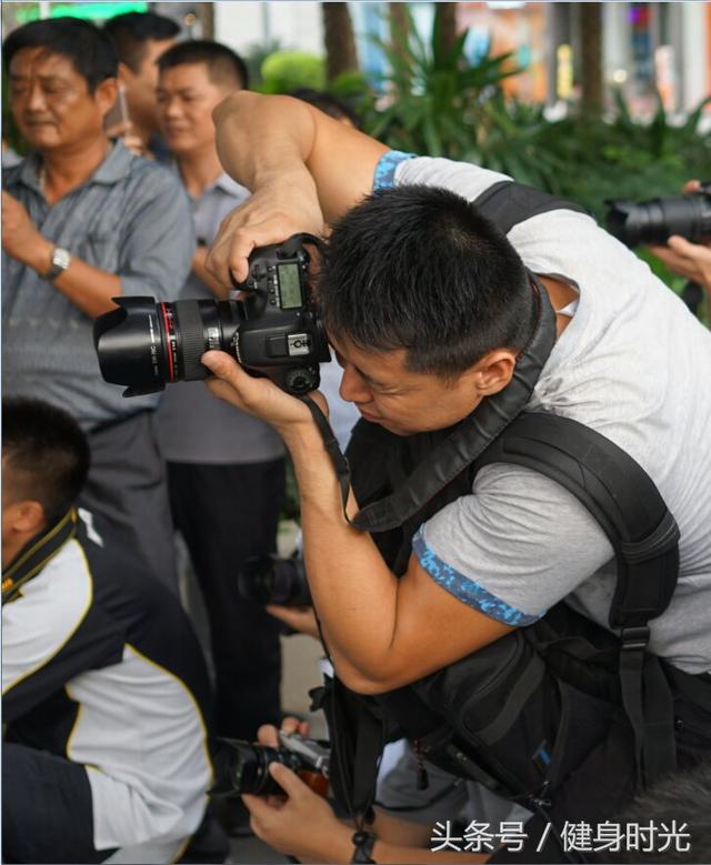 十指芊芊是什么姿势,十指芊芊翡翠知识-第16张图片-翡翠网 十指芊芊是什么姿势,十指芊芊翡翠知识-第16张图片-翡翠网