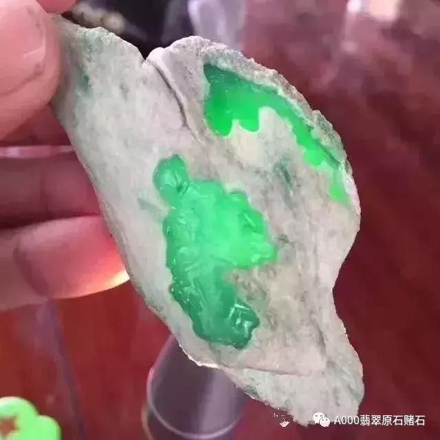 河北翡翠原石保存,卖的翡翠原石如何保存-第3张图片-翡翠网 河北翡翠原石保存,卖的翡翠原石如何保存-第3张图片-翡翠网