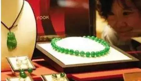 河北翡翠原石保存,卖的翡翠原石如何保存-第5张图片-翡翠网 河北翡翠原石保存,卖的翡翠原石如何保存-第5张图片-翡翠网