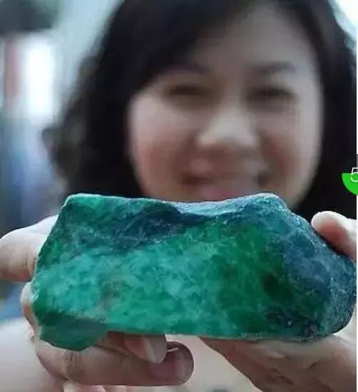 河北翡翠原石保存,卖的翡翠原石如何保存-第7张图片-翡翠网 河北翡翠原石保存,卖的翡翠原石如何保存-第7张图片-翡翠网