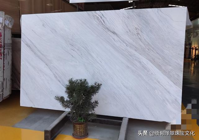 翡翠的原石在哪里翡翠知识图解大全高清照片-第3张图片-翡翠网 翡翠的原石在哪里翡翠知识图解大全高清照片-第3张图片-翡翠网