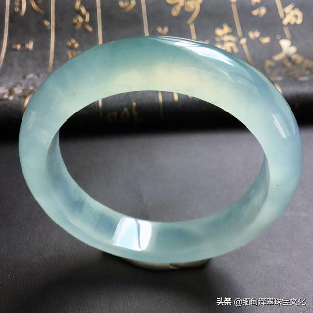 翡翠的原石在哪里翡翠知识图解大全高清照片-第15张图片-翡翠网 翡翠的原石在哪里翡翠知识图解大全高清照片-第15张图片-翡翠网