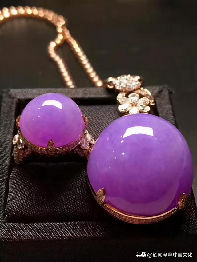 翡翠的原石在哪里翡翠知识图解大全高清照片-第22张图片-翡翠网 翡翠的原石在哪里翡翠知识图解大全高清照片-第22张图片-翡翠网