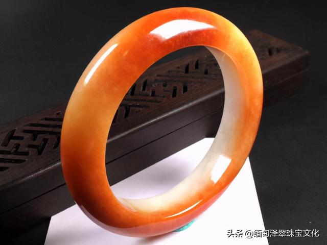 翡翠的原石在哪里翡翠知识图解大全高清照片-第25张图片-翡翠网 翡翠的原石在哪里翡翠知识图解大全高清照片-第25张图片-翡翠网