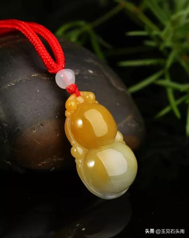 翡翠原石压灯黄雾鸡蛋黄翡翠原石价格-第9张图片-翡翠网 翡翠原石压灯黄雾鸡蛋黄翡翠原石价格-第9张图片-翡翠网