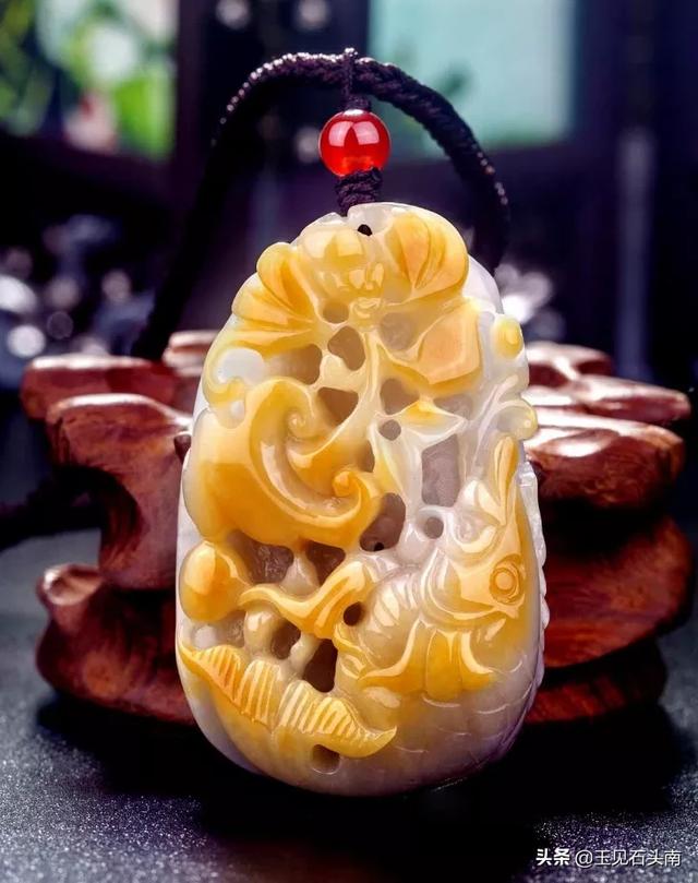 翡翠原石压灯黄雾鸡蛋黄翡翠原石价格-第18张图片-翡翠网 翡翠原石压灯黄雾鸡蛋黄翡翠原石价格-第18张图片-翡翠网