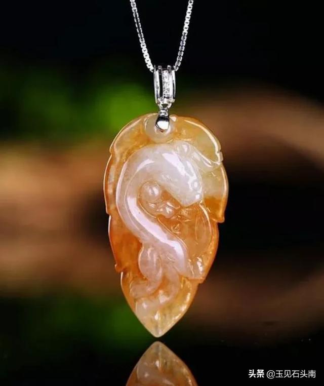 翡翠原石压灯黄雾鸡蛋黄翡翠原石价格-第19张图片-翡翠网 翡翠原石压灯黄雾鸡蛋黄翡翠原石价格-第19张图片-翡翠网