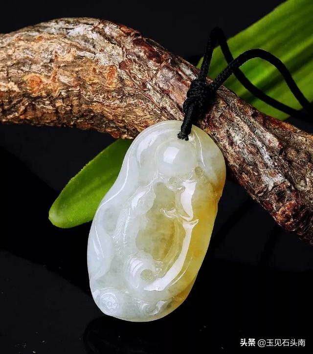 翡翠原石压灯黄雾鸡蛋黄翡翠原石价格-第28张图片-翡翠网 翡翠原石压灯黄雾鸡蛋黄翡翠原石价格-第28张图片-翡翠网
