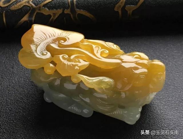 翡翠原石压灯黄雾鸡蛋黄翡翠原石价格-第29张图片-翡翠网 翡翠原石压灯黄雾鸡蛋黄翡翠原石价格-第29张图片-翡翠网