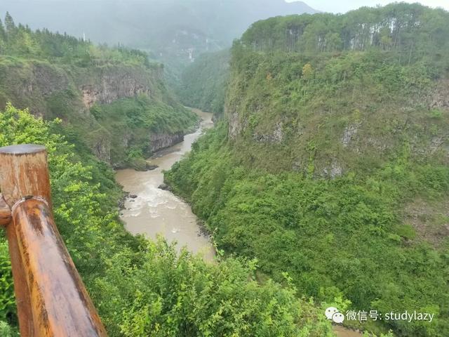 武隆玉石翡翠原石的简单介绍-第7张图片-翡翠网 武隆玉石翡翠原石的简单介绍-第7张图片-翡翠网