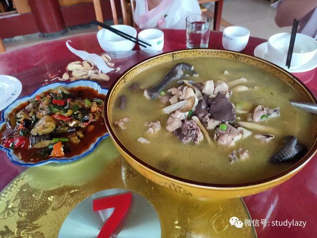 武隆玉石翡翠原石的简单介绍-第12张图片-翡翠网 武隆玉石翡翠原石的简单介绍-第12张图片-翡翠网