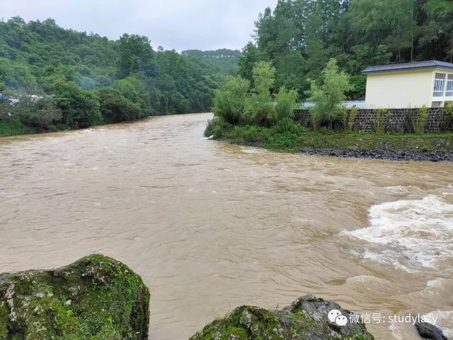 武隆玉石翡翠原石的简单介绍-第31张图片-翡翠网 武隆玉石翡翠原石的简单介绍-第31张图片-翡翠网