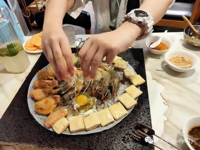 武隆玉石翡翠原石的简单介绍-第37张图片-翡翠网 武隆玉石翡翠原石的简单介绍-第37张图片-翡翠网